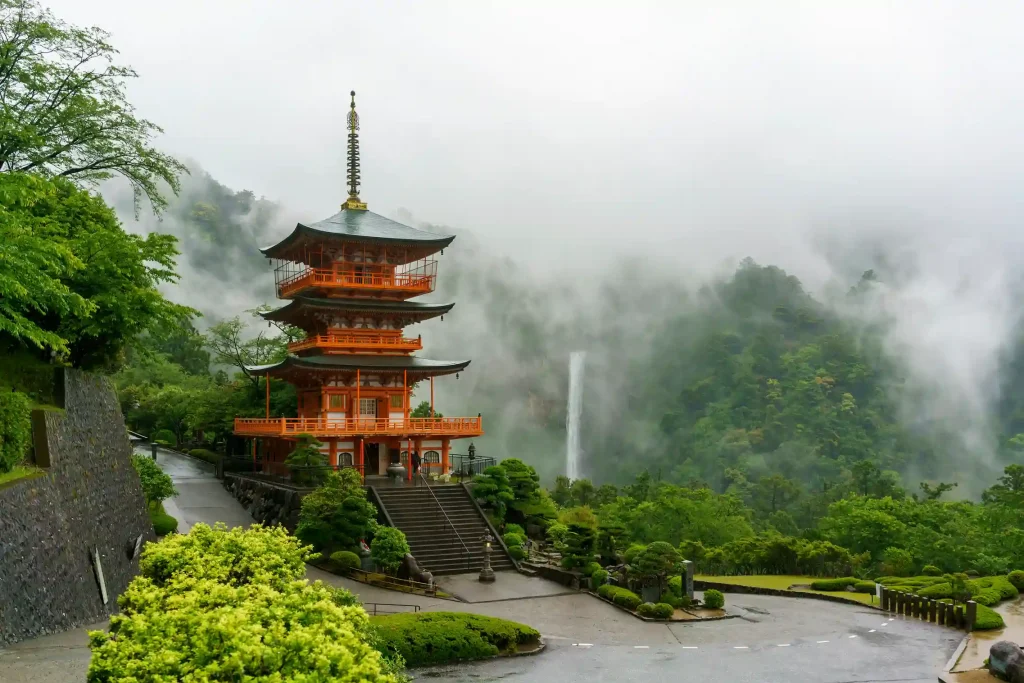 Image – Japan travel experience with heritage temple and waterfall tours for US travellers