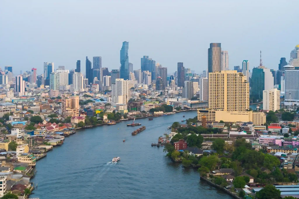 Image – Bangkok travel experience with city skyline tours for US travellers