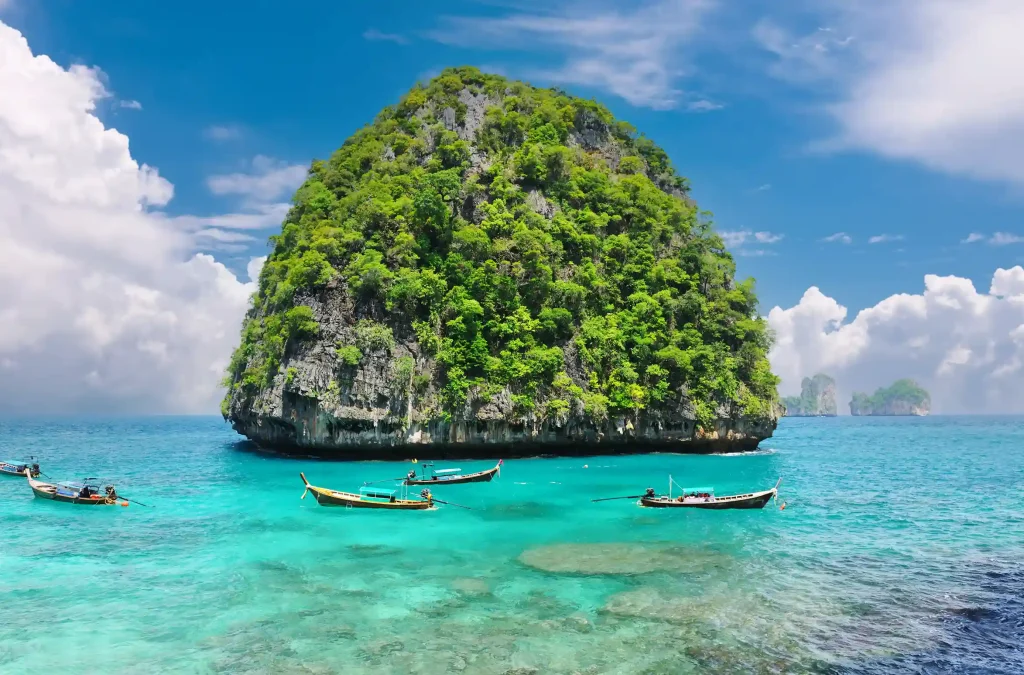 Image – Thailand island travel experience with beach vacation packages for US travellers