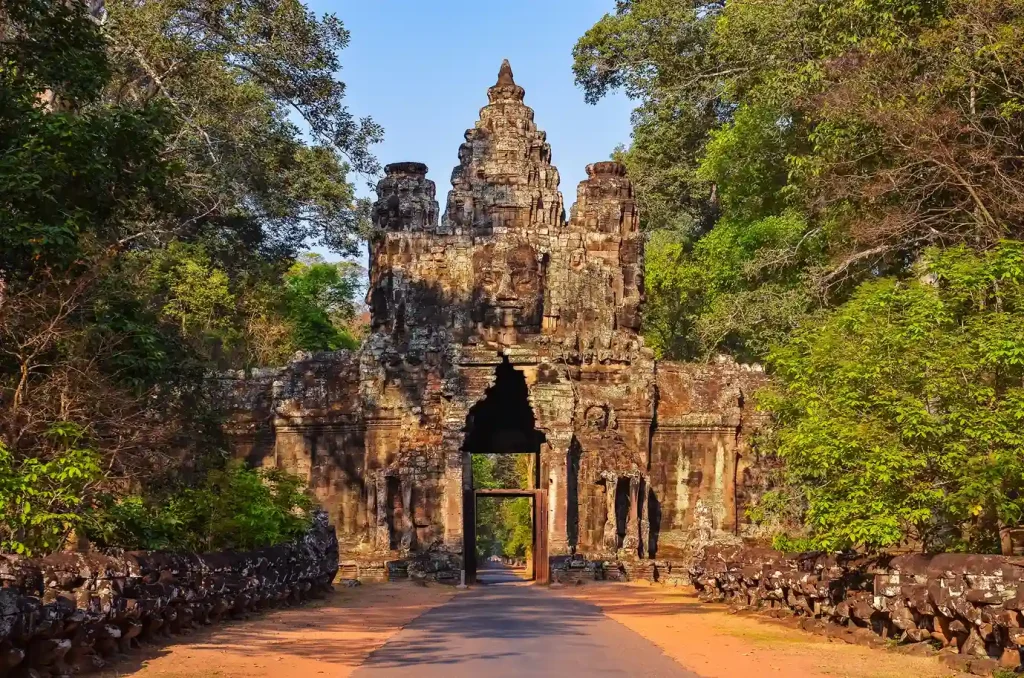 Image – Cambodia travel experience with Angkor Wat sunrise temple tours for US travellers