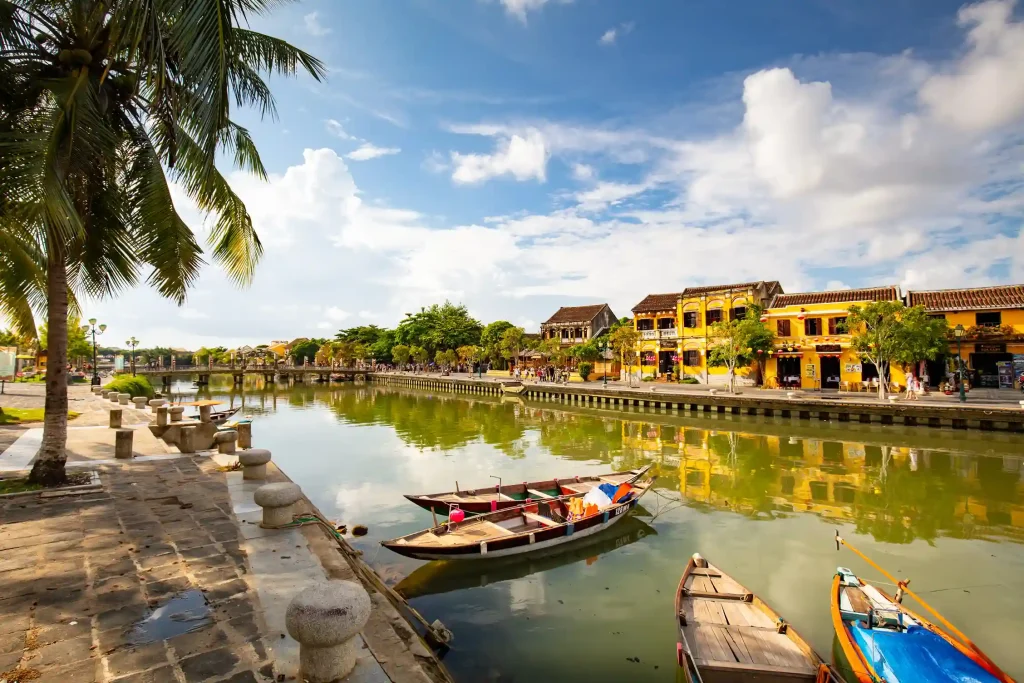 Image – Vietnam travel experience with Hoi An heritage town tours for US travellers